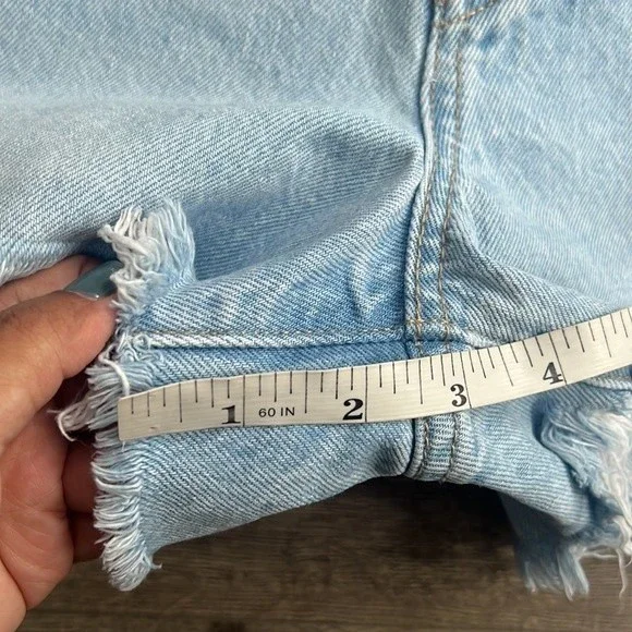 LEVI'S Wedgie Short Light Blue Wash Awesome Street High Rise Raw Hem US 25 - Picture 10 of 12